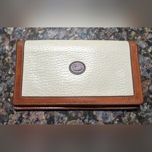 Dooney & Bourke Textured Cream and Brown Check Book Cover/ Wallet Vintage 🌹